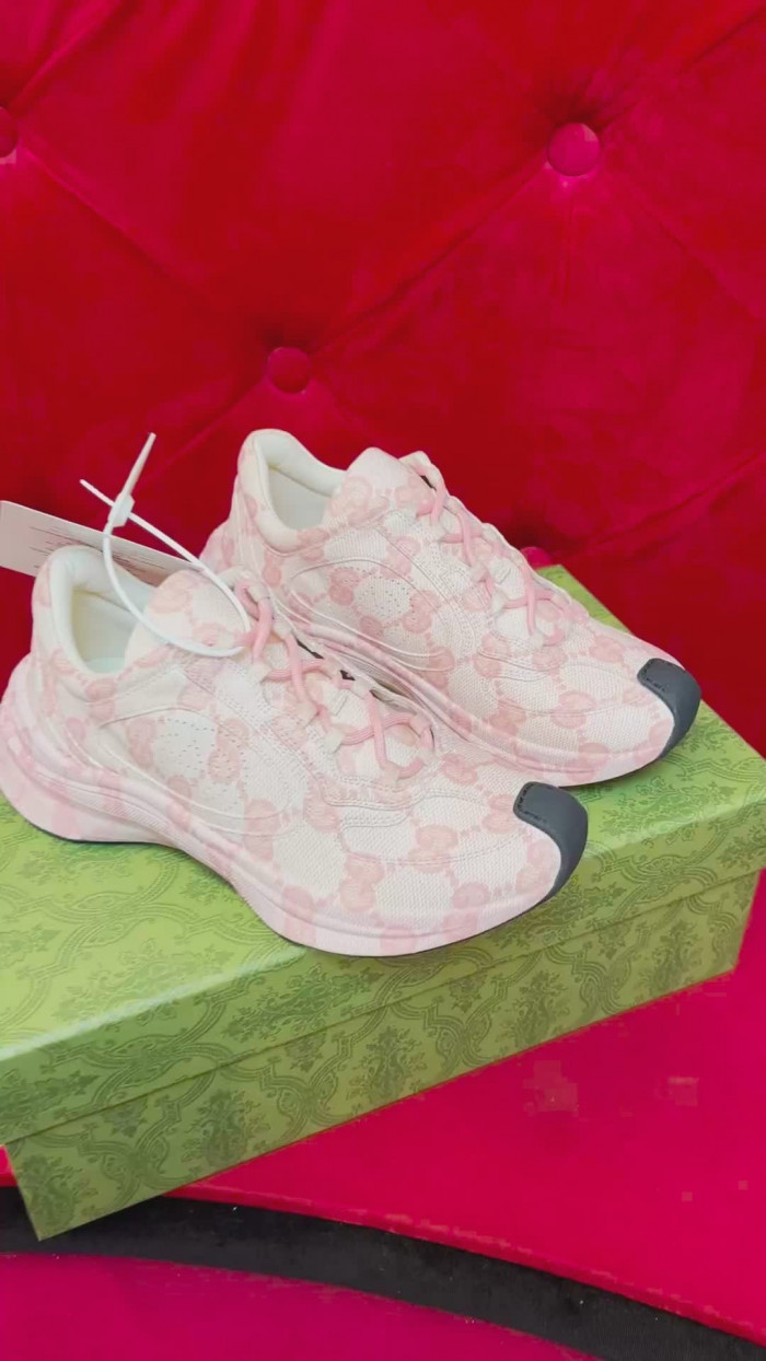 G*u*i sneaker