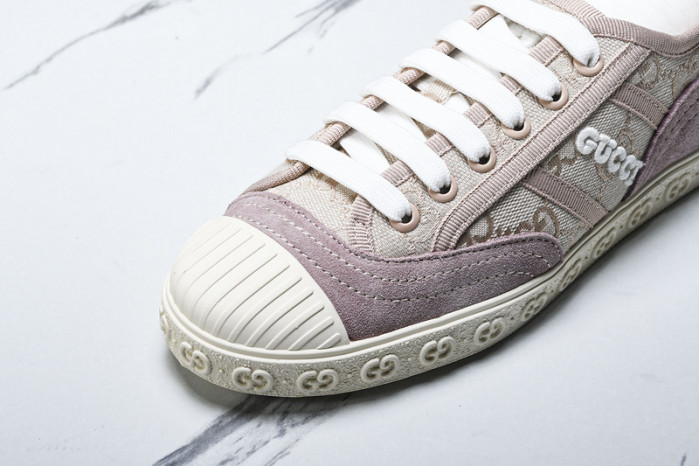 G*u*i sneaker