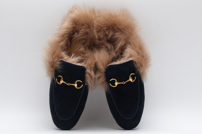 G*u*i sneaker