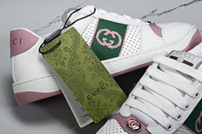 G*u*i sneaker