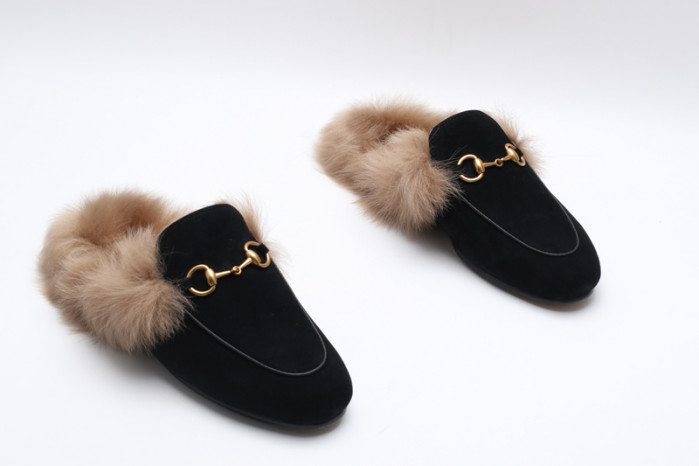 G*u*i sneaker