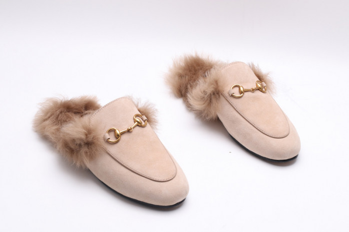 G*u*i sneaker