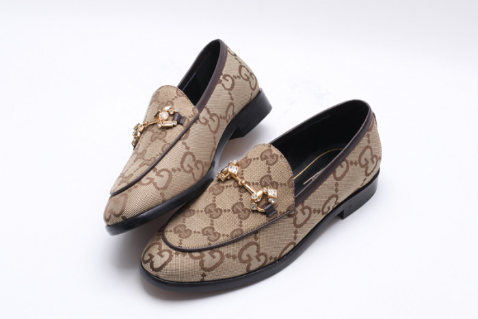 G*u*i sneaker