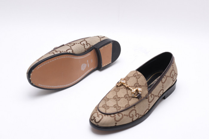 G*u*i sneaker