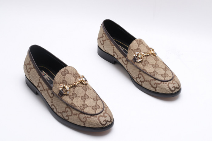 G*u*i sneaker
