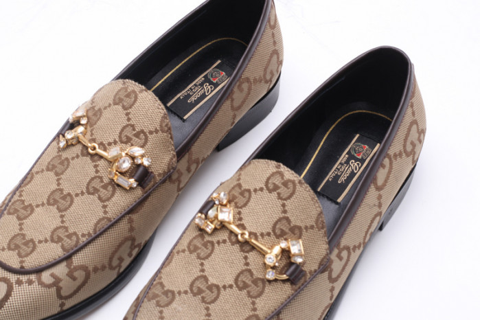 G*u*i sneaker