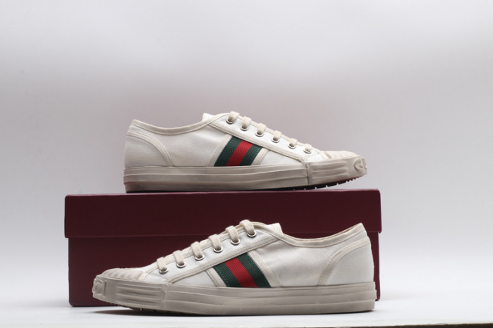 G*u*i sneaker