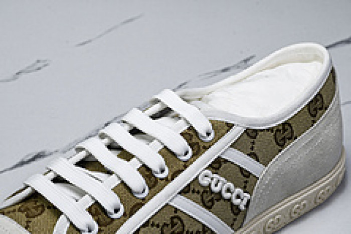 G*u*i sneaker
