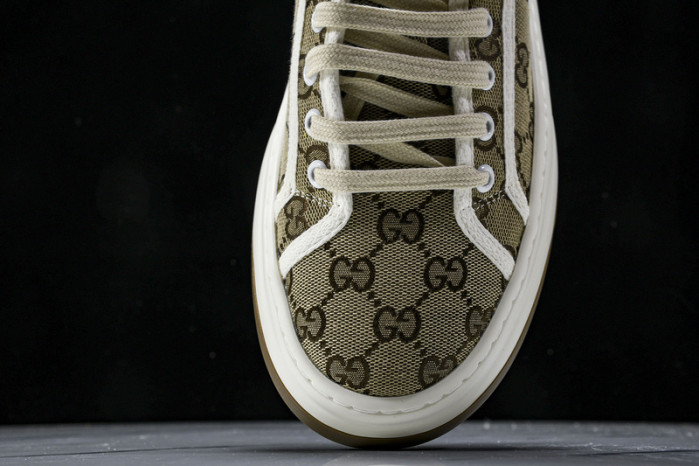 G*u*i sneaker