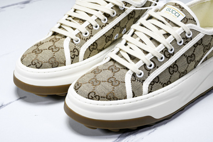 G*u*i sneaker