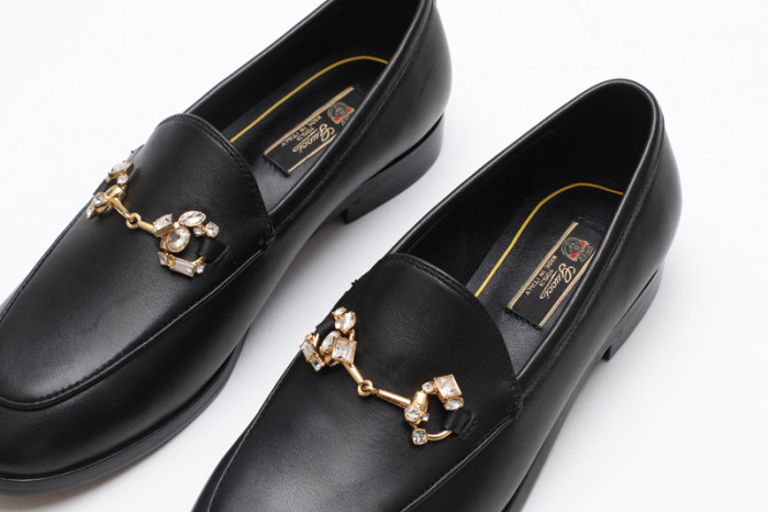 G*u*i sneaker