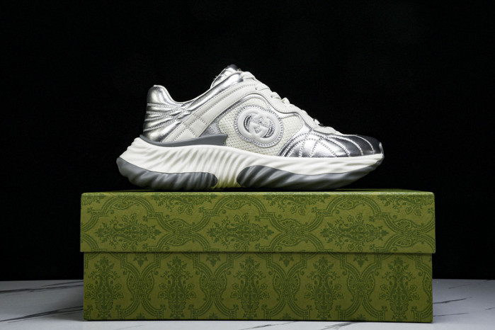 G*u*i sneaker