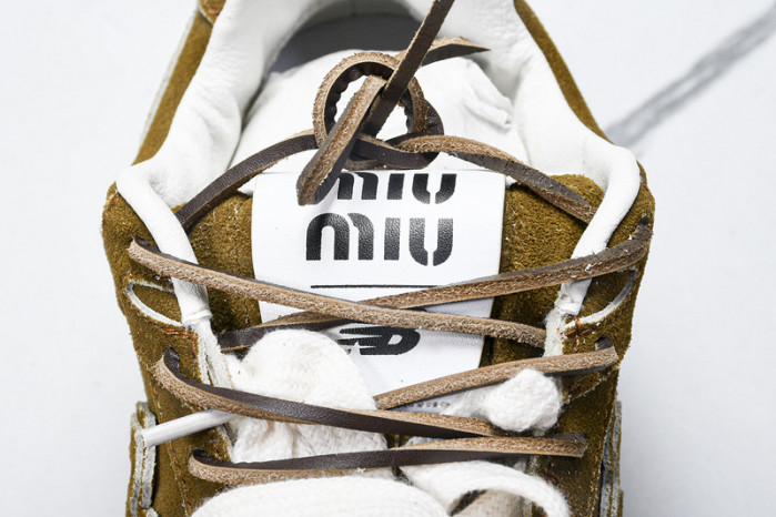 New Balance Miu