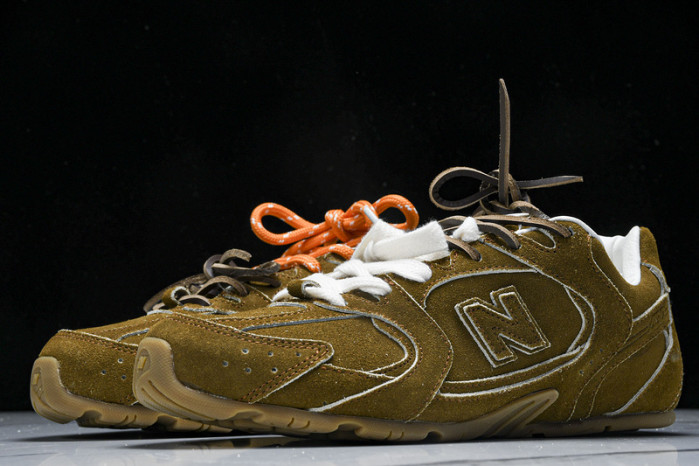 New Balance Miu