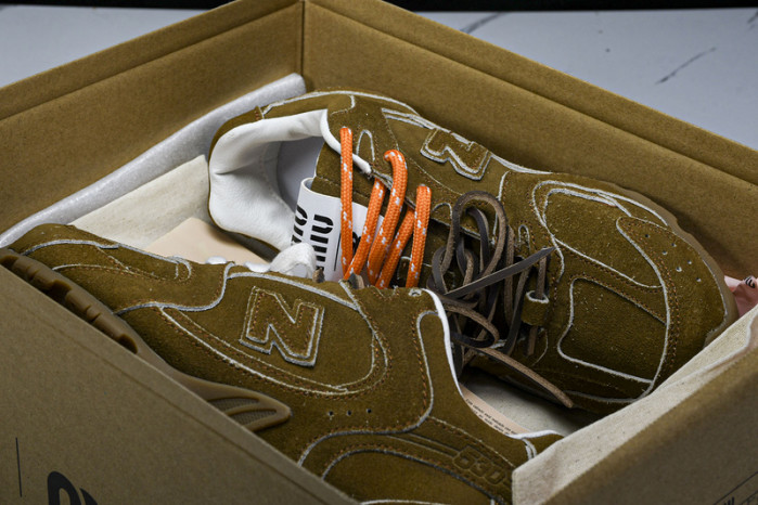 New Balance Miu
