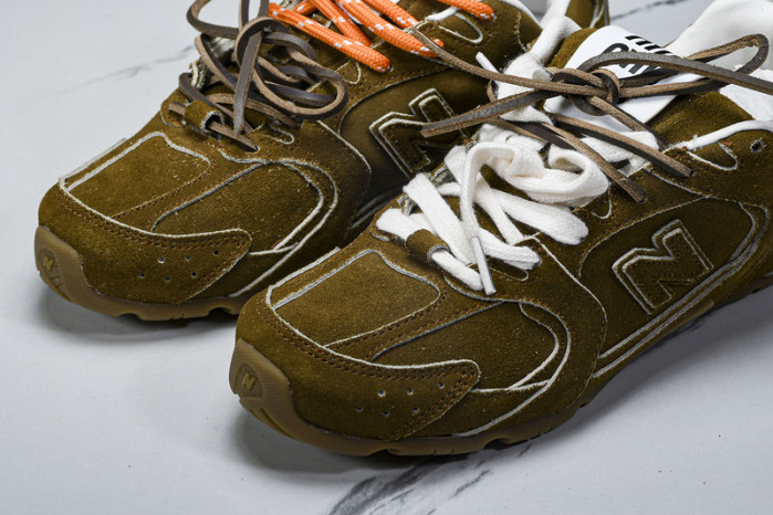New Balance Miu