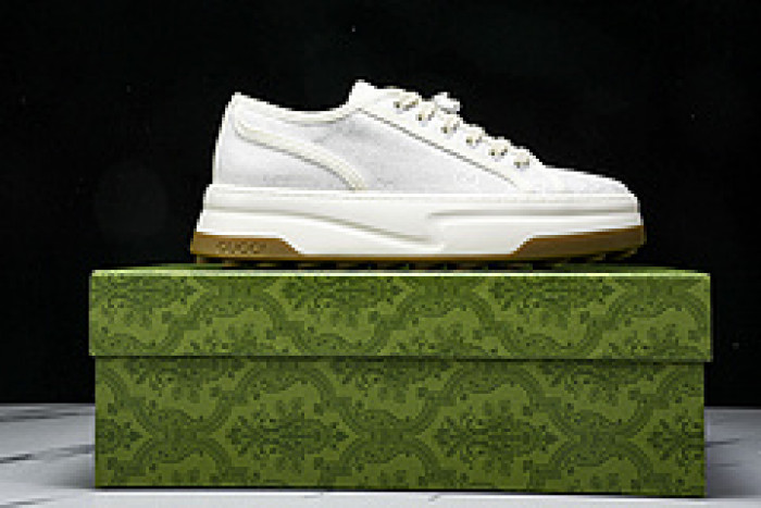 G*u*i sneaker