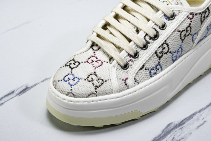 G*u*i sneaker