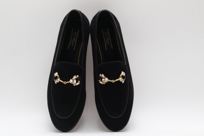 G*u*i sneaker