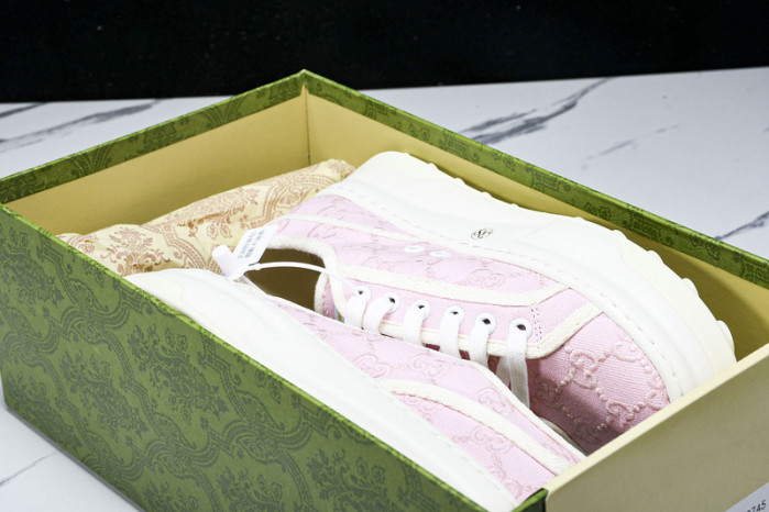 G*u*i sneaker