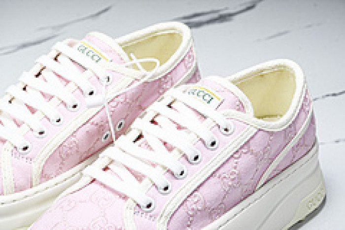 G*u*i sneaker