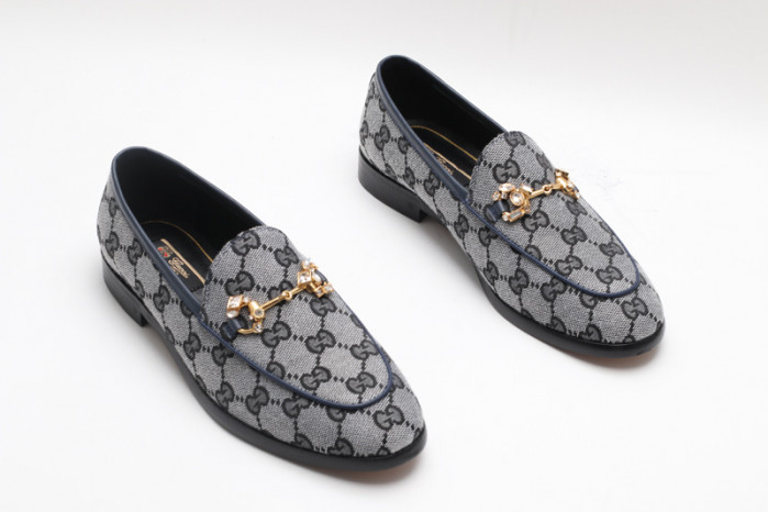 G*u*i sneaker