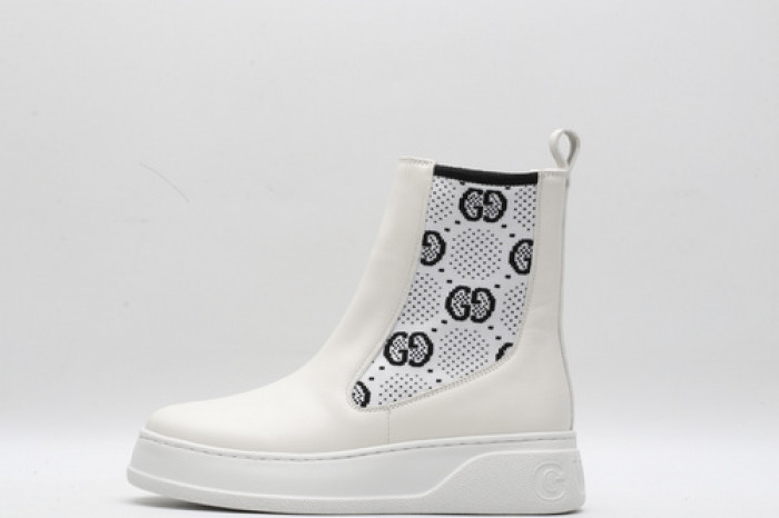 G*u*i sneaker