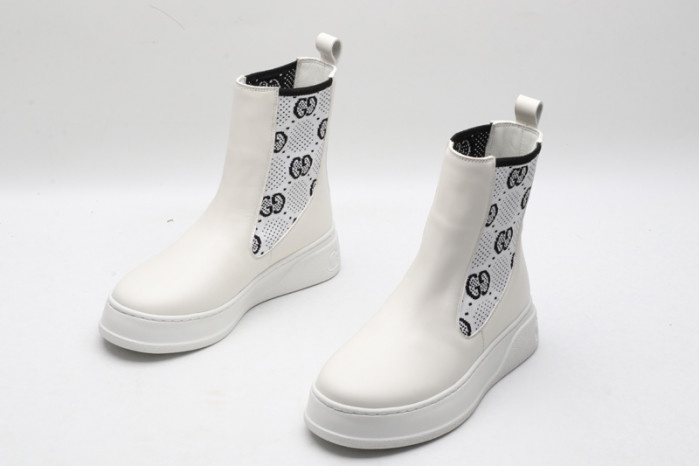G*u*i sneaker