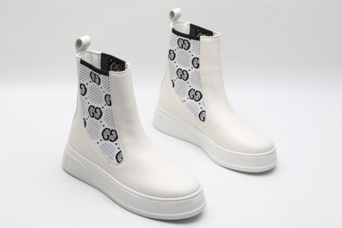 G*u*i sneaker