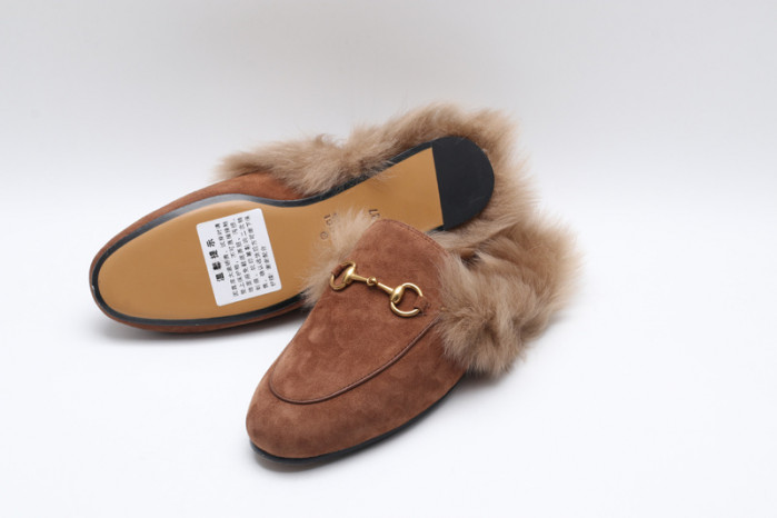 G*u*i sneaker