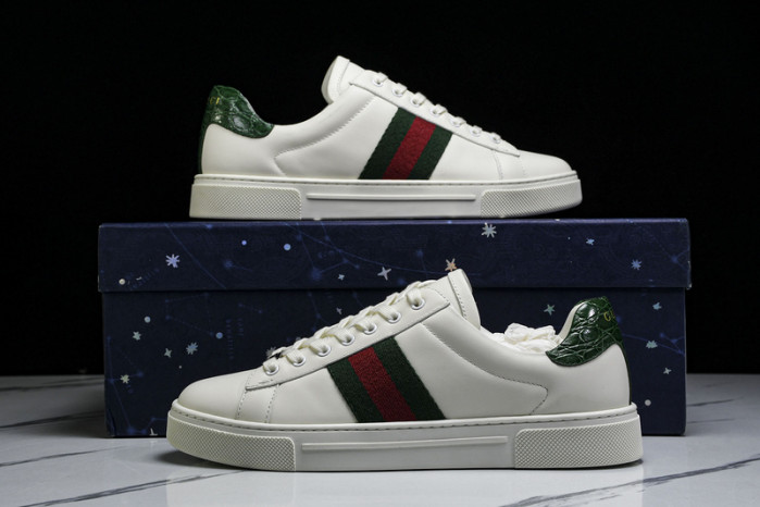 G*u*i sneaker