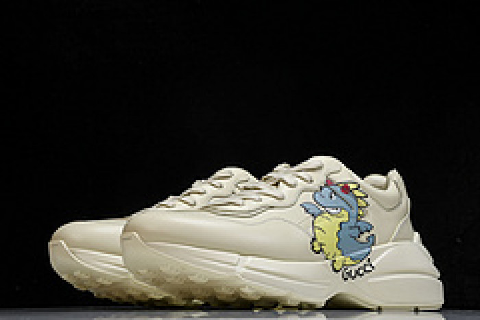 G*u*i sneaker