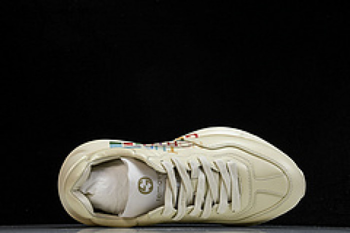 G*u*i sneaker