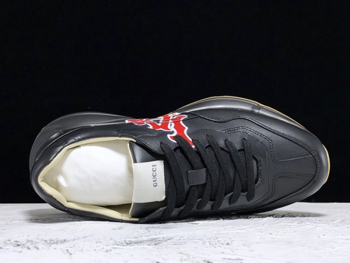 G*u*i sneaker