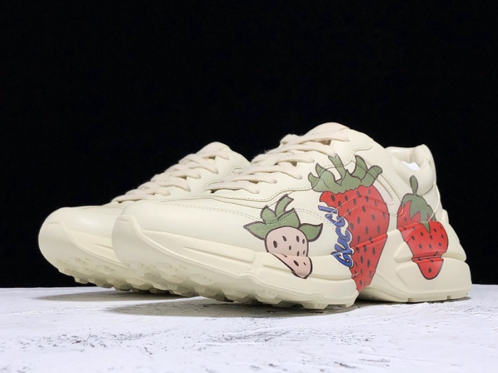 G*u*i sneaker