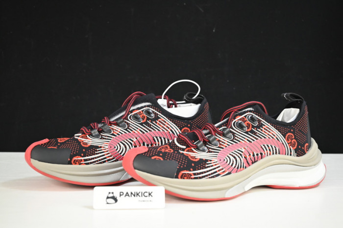 G*u*i sneaker