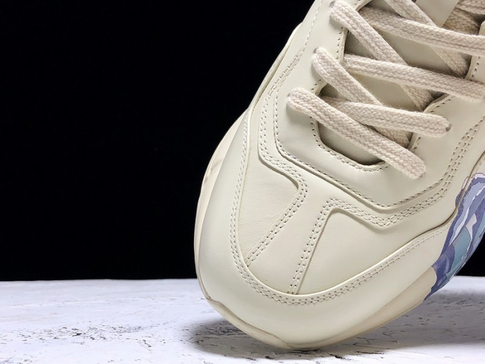 G*u*i sneaker
