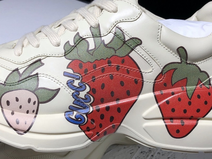 G*u*i sneaker