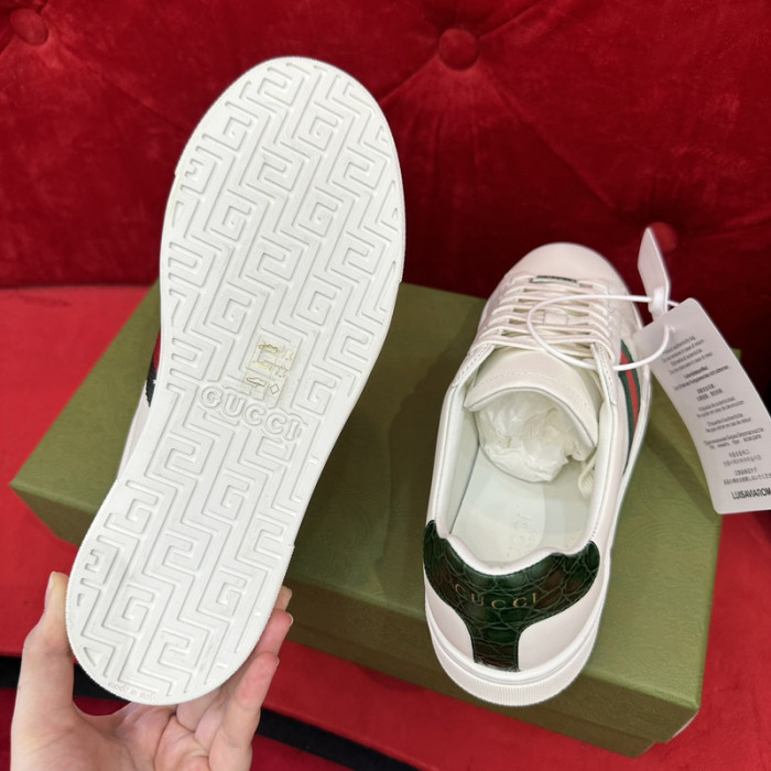 G*u*i sneaker