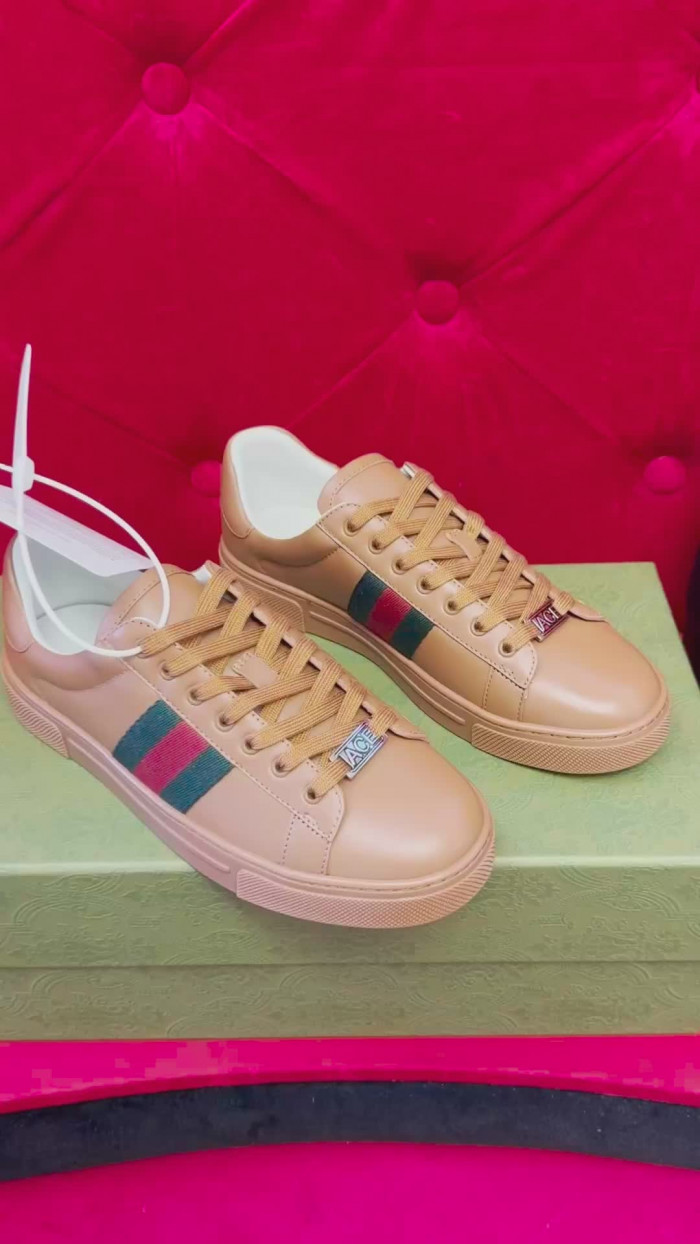 G*u*i sneaker