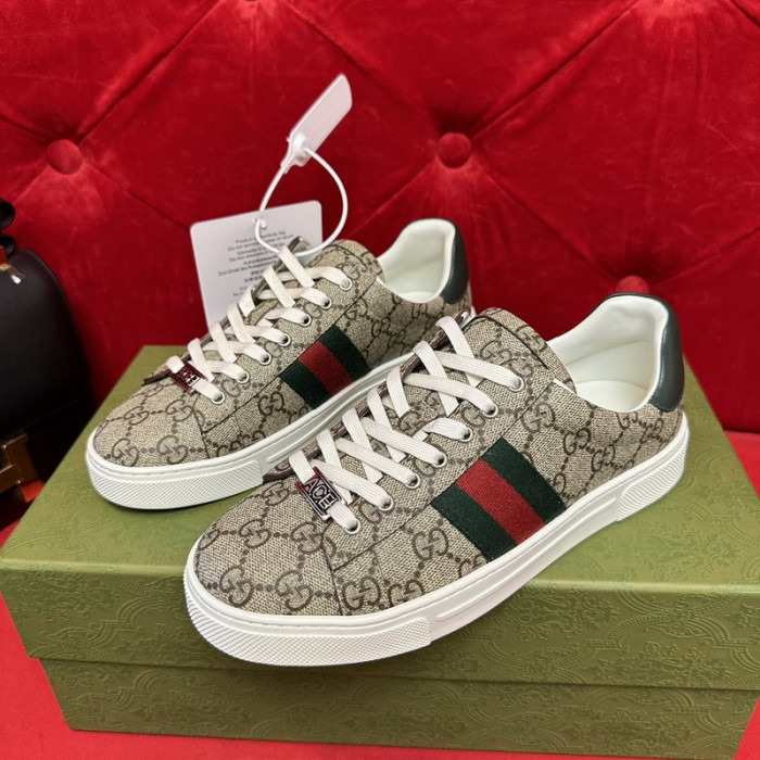 G*u*i sneaker
