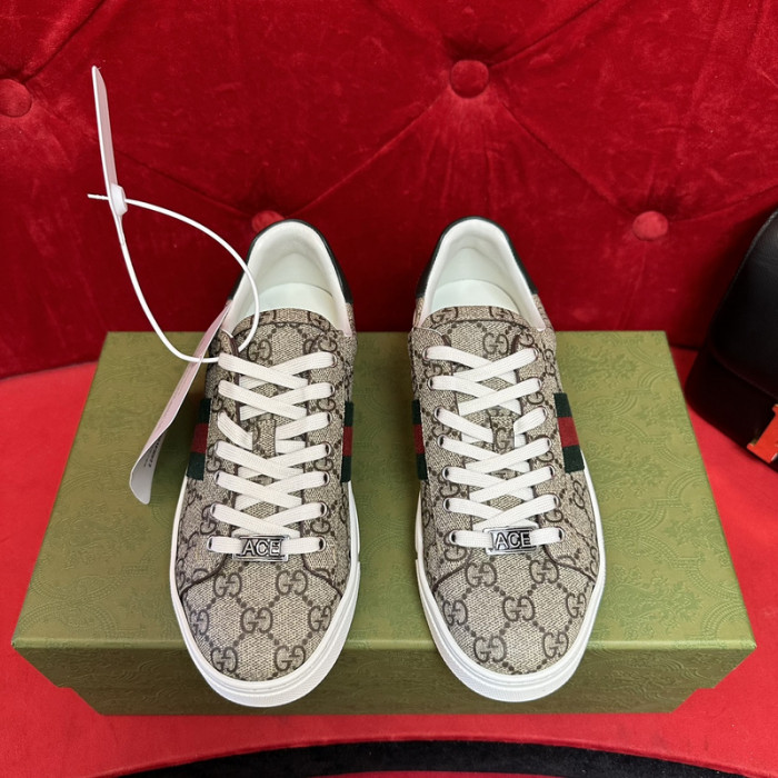 G*u*i sneaker