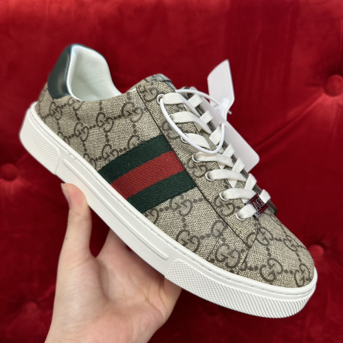 G*u*i sneaker