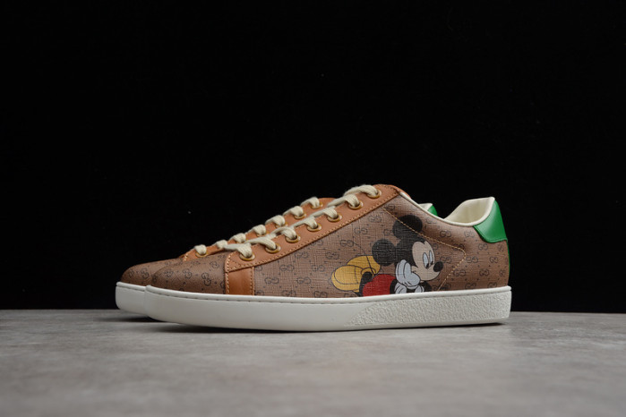 G*u*i sneaker