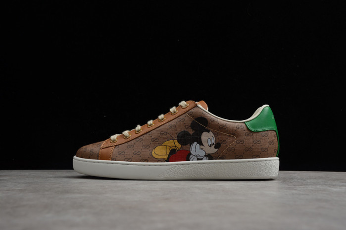 G*u*i sneaker