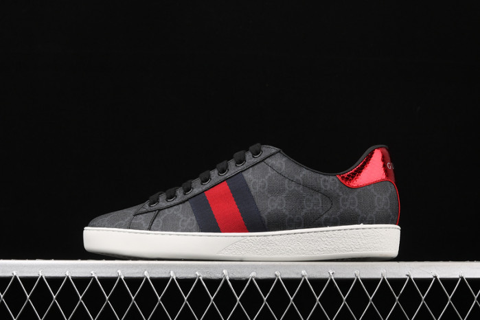 G*u*i sneaker