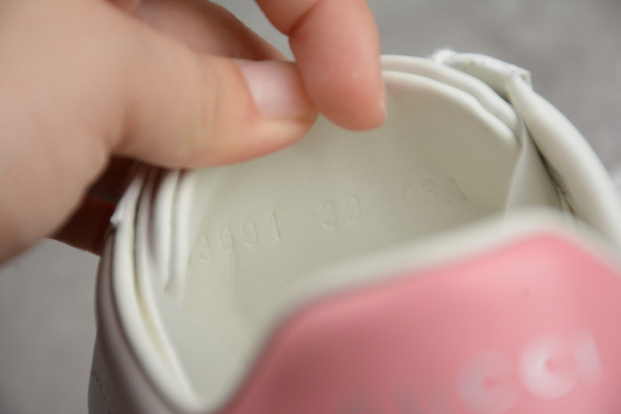 G*u*i sneaker
