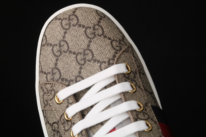 G*u*i sneaker