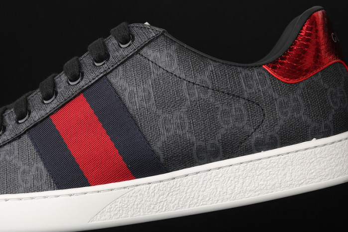 G*u*i sneaker