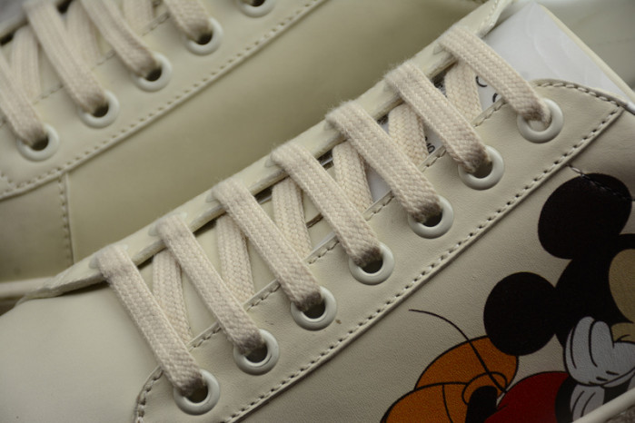 G*u*i sneaker
